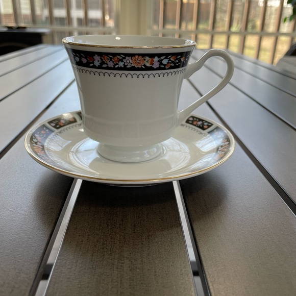 silverie Other - VINTAGE SILVERIE CHINA COFFEE TEA CUP AND SAUCER SET!!